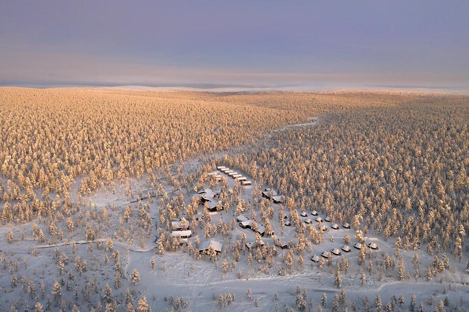 Remote lodges and aurora cabins